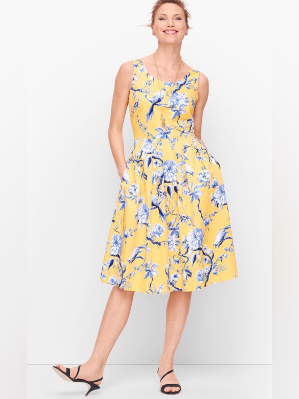 Talbots Toile Fit & Flare Dress Floral
Yellow Birds Size 10
EUC